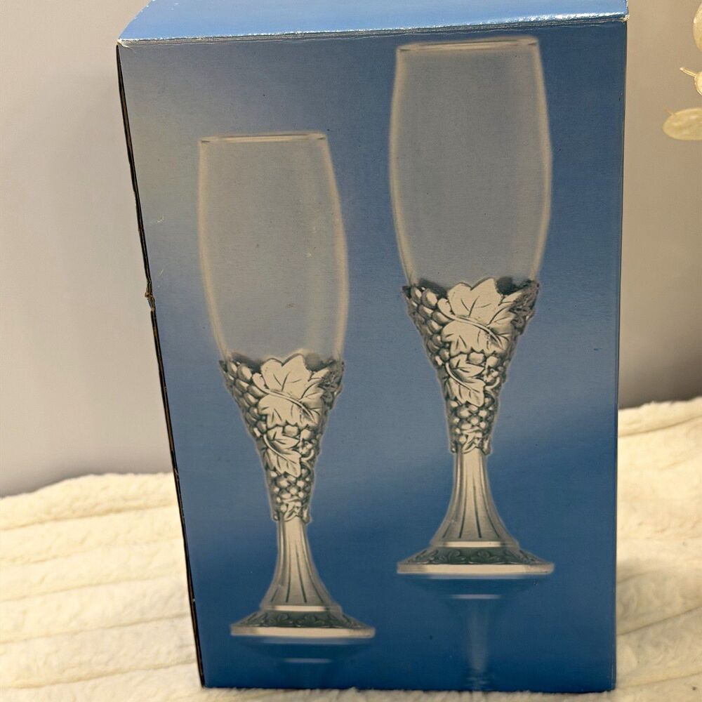 Pewter Collection Set of 2 Champagne Flutes Grape Vine Pewter Appliqué NIB